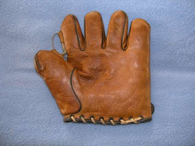 Bill Williams Hutch 29 Front Doug